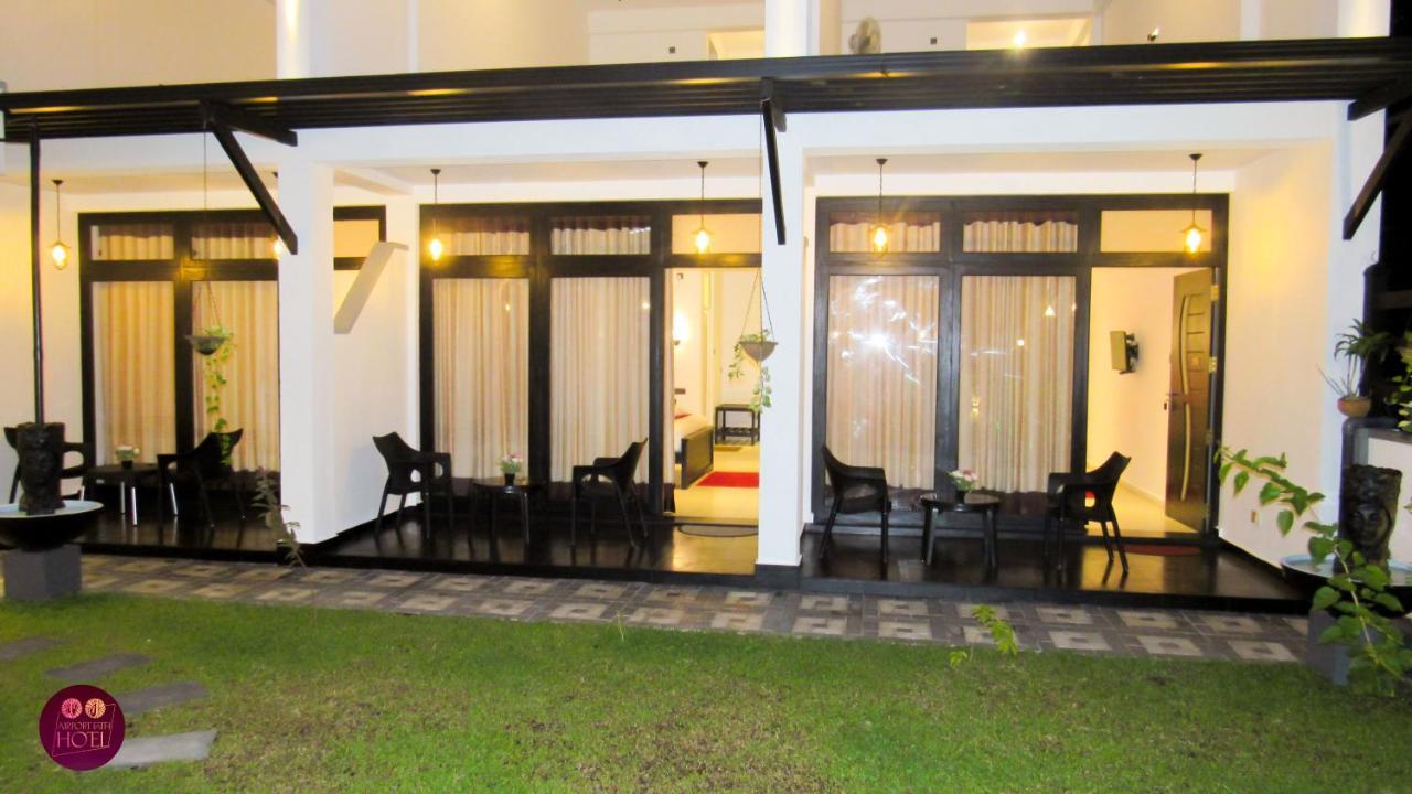 Katunayaka Airport Faith Hotel מראה חיצוני תמונה