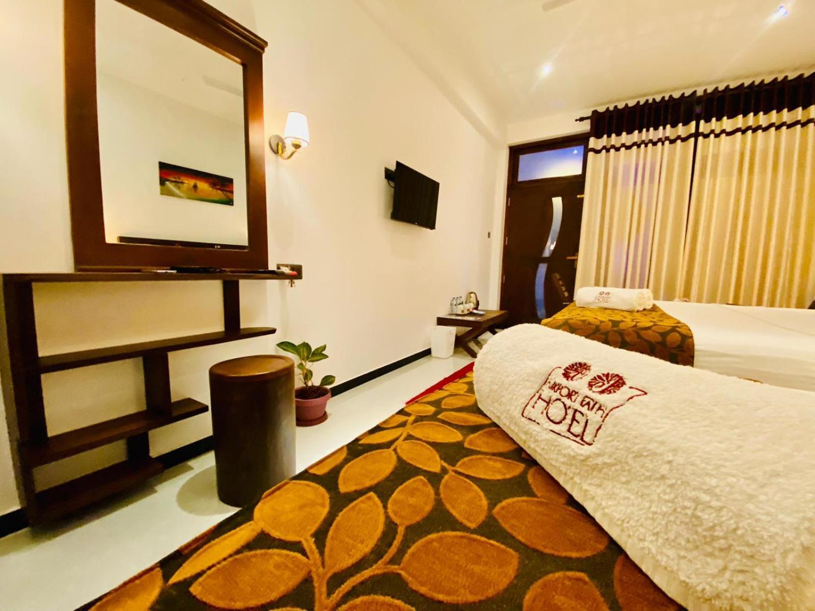 Katunayaka Airport Faith Hotel מראה חיצוני תמונה
